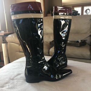 Burberry black patent leather boots size 38.5/8.5